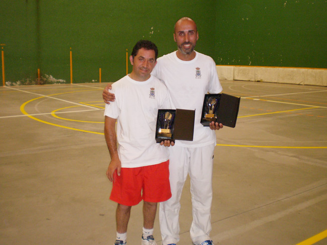 Frontenis Pino de Tormes