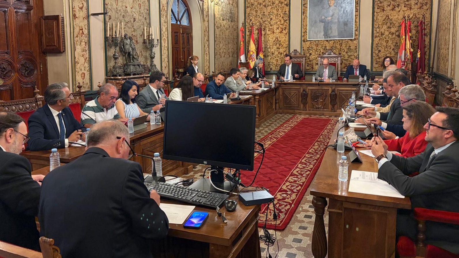 Foto tomada en el pleno de mayo 2026
